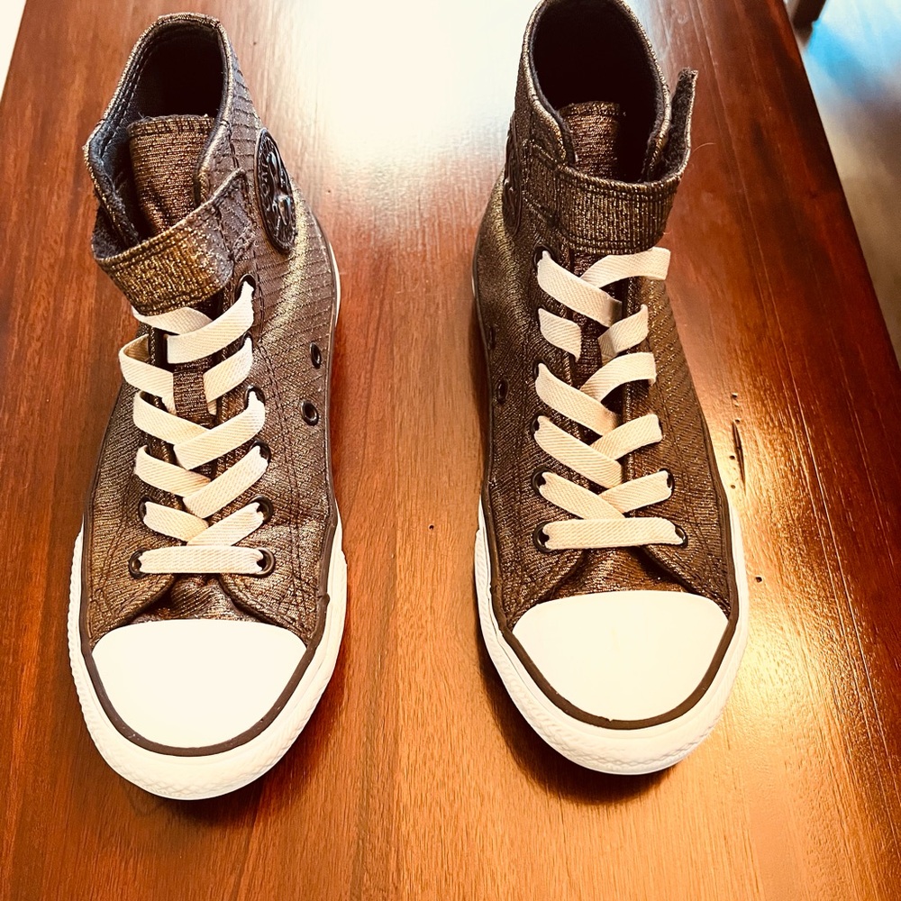 Kids Converse All Star metallic bronze kids size 2. Gently used